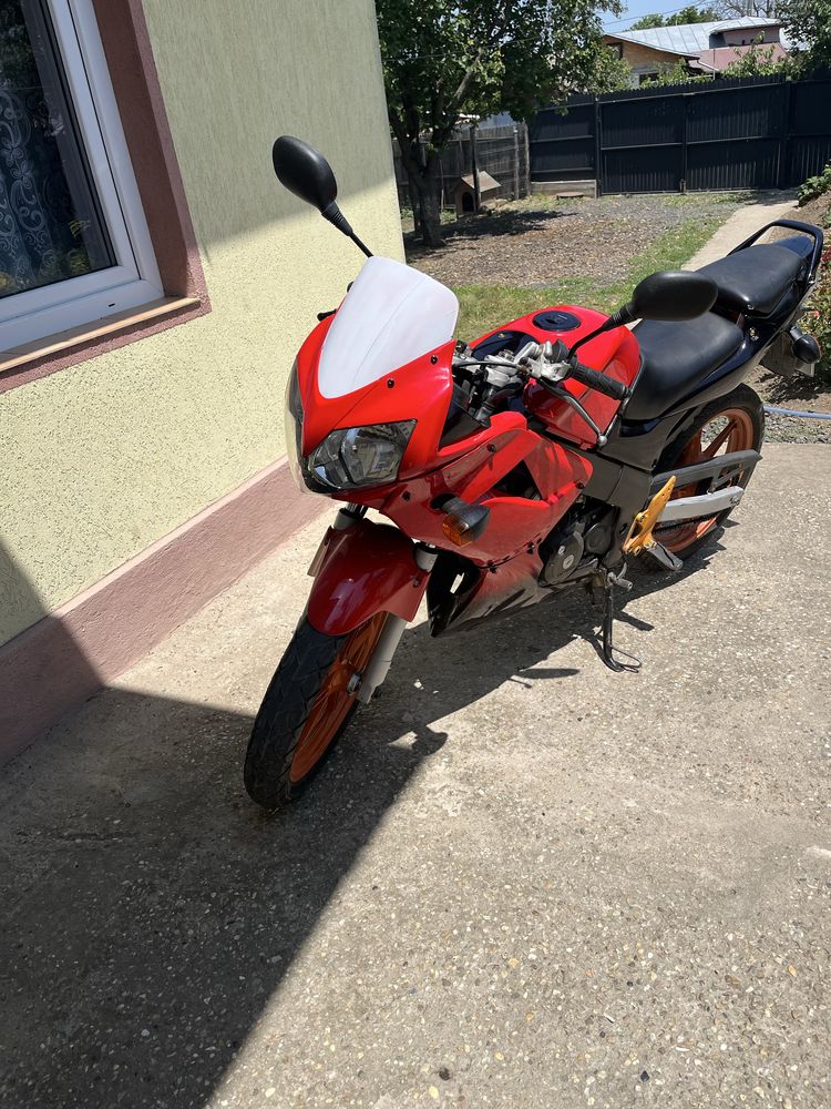 Honda CBR 125cc -R