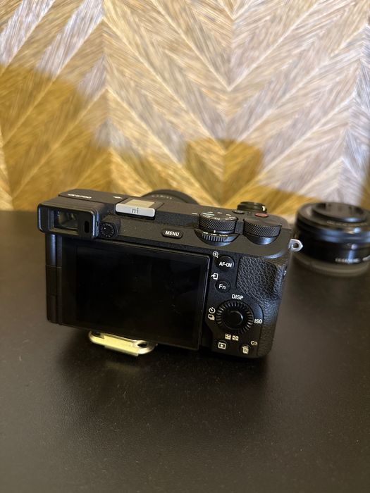 Sony a6700 +sony 11mm F1.8+ Sigma 18-50mm F 2,8