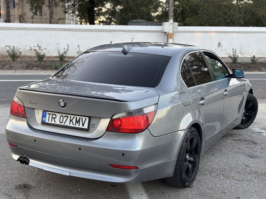 Vand bmw E60 3.0 diesel An 2006 Cutie automata
