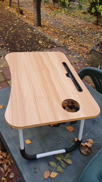 Сгъваема масичка за лаптоп с отделение за чаша