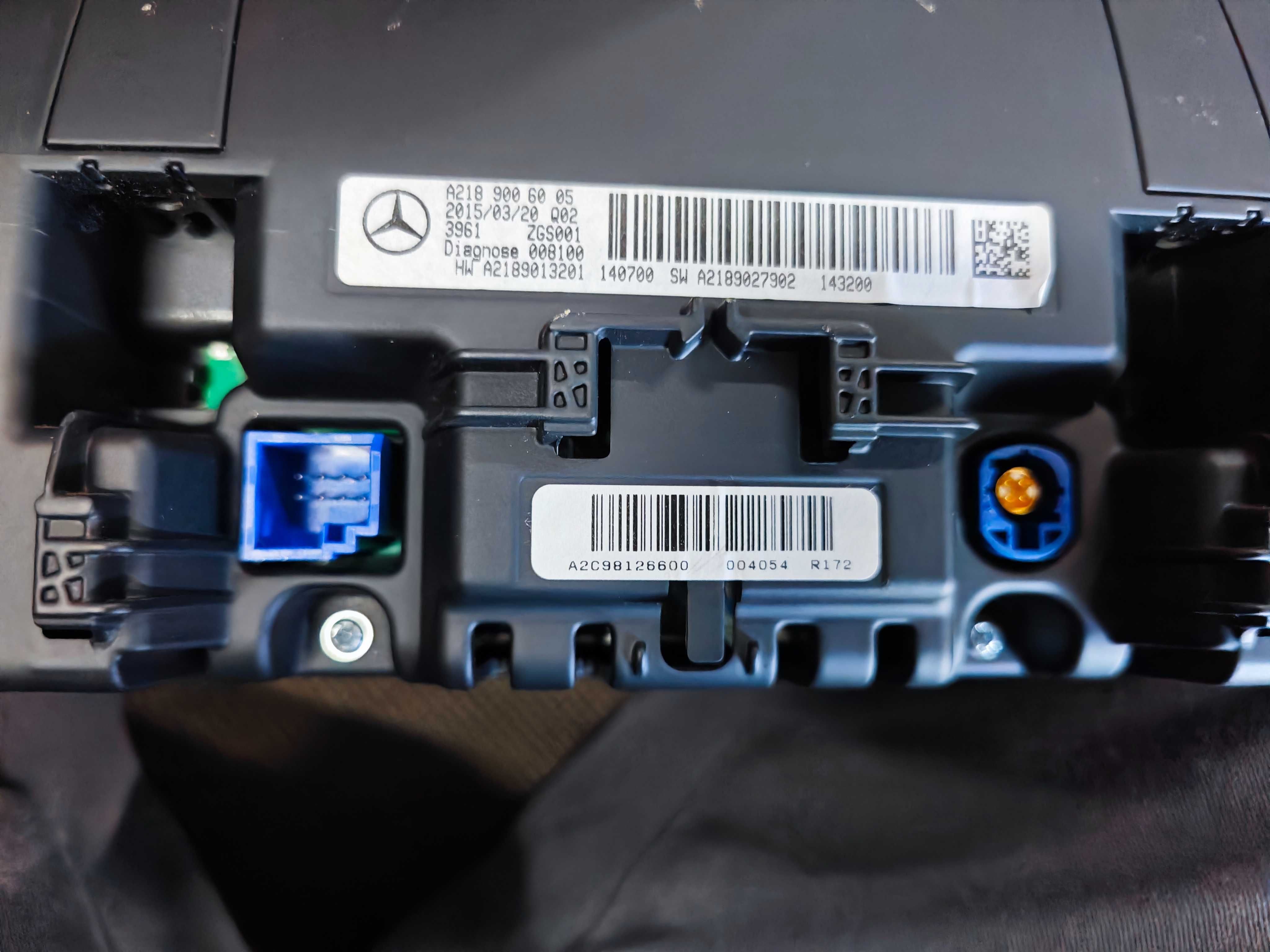 Навигация и дисплей команд MERCEDES W218 CLS Radio CD NAVI
