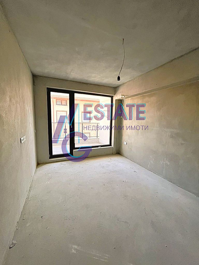 Продава се Тристаен апартамент в Царево - 86 кв.м за 1205 €/кв.м - Снимка #3