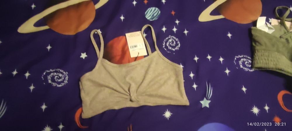 Topuri și bluze fete