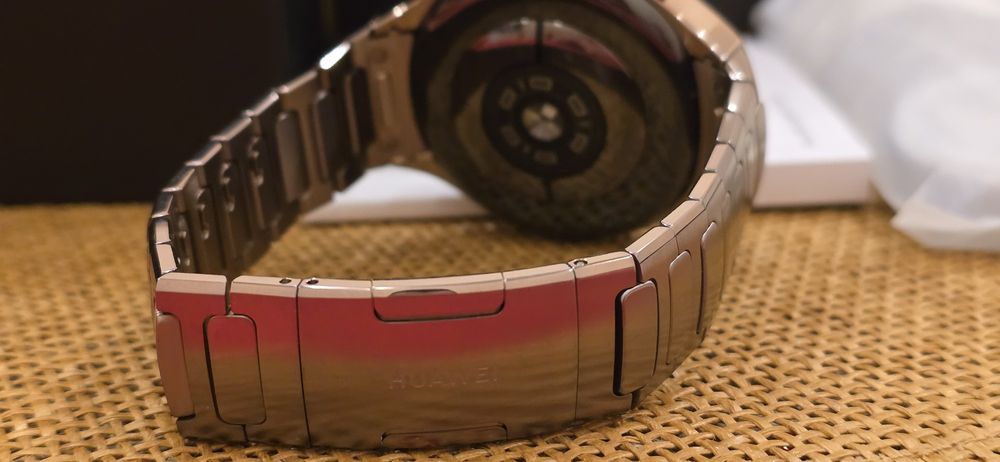 Huawei  Watch 5 Trusense  gold titanium