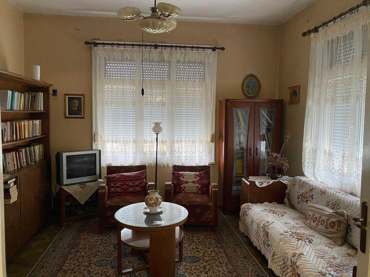 Продава се Къща в Карлово - 292 кв.м за 682 €/кв.м - Снимка #16