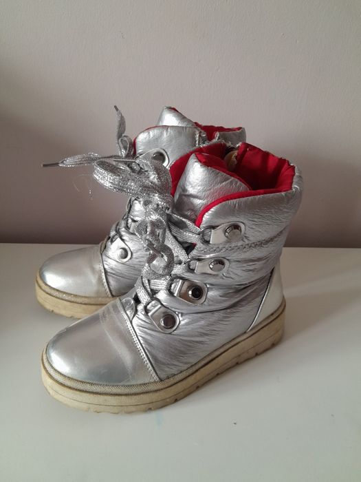 Отдам зимние сапожки для девочки размер 31