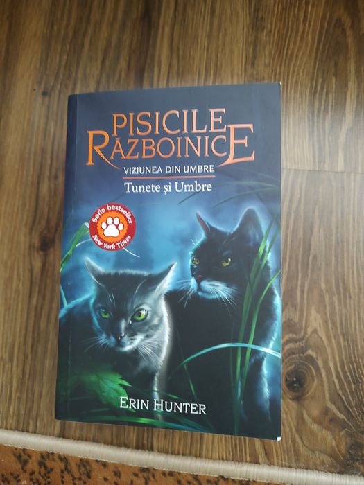 Vând carte pisicile războinice 29, 30, 31, 32, 33, 34