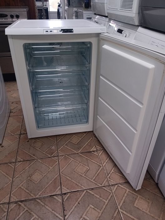 Като нов малък фризер с 4 чекмеджета АЕГ Aeg No Frost 2години гаранция