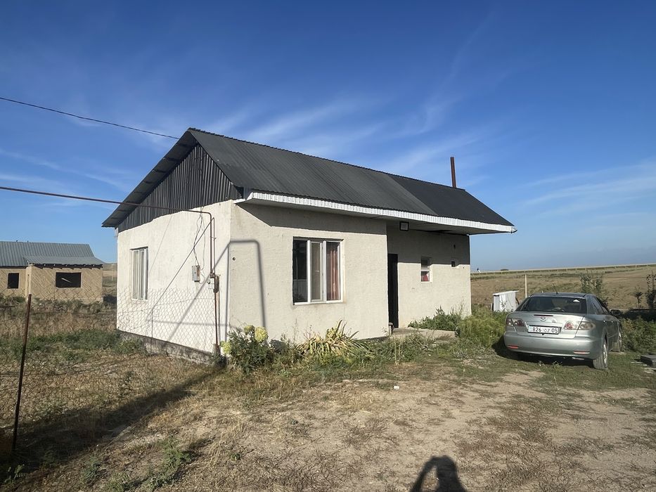 Продается 2 дома на 1 участке