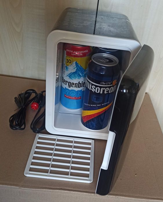Minifrigider portabil
