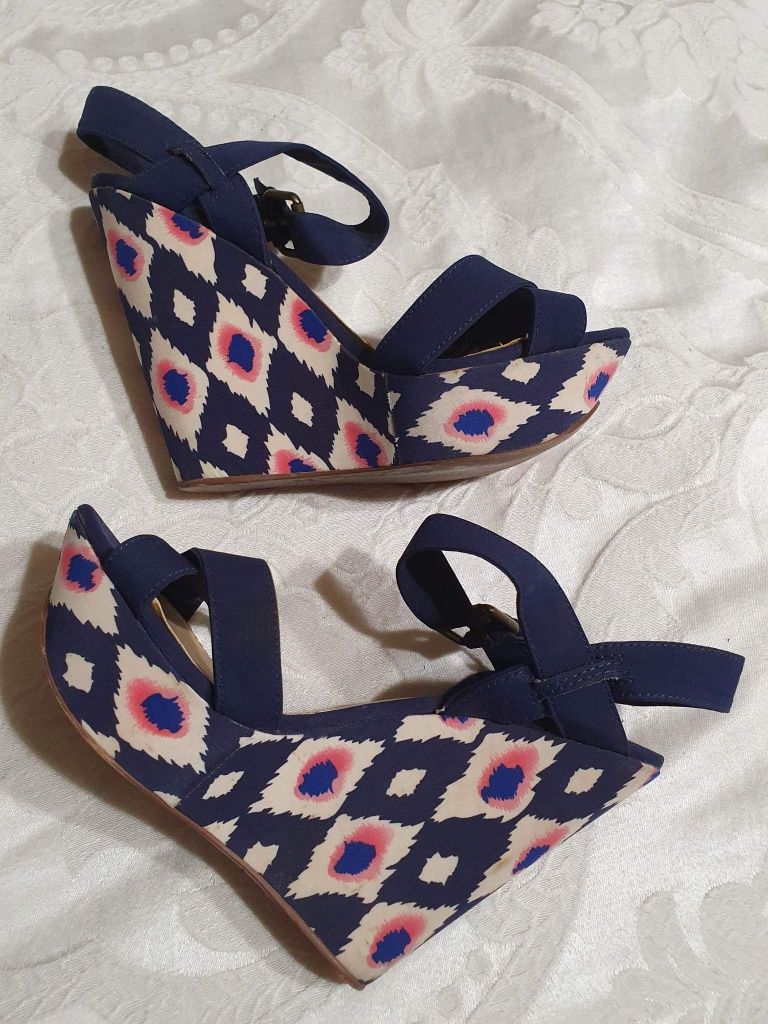 Sandale bleumarin mărimea 36