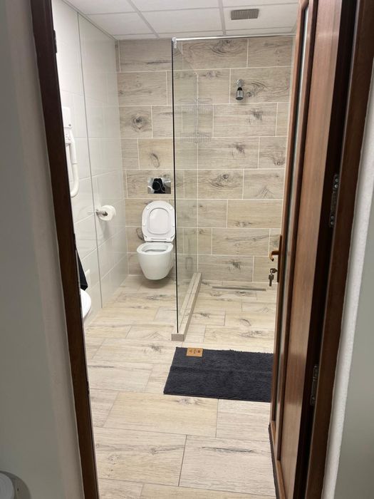 Inchiriez garsoniera Rm Valcea