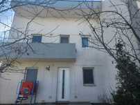 CASA DE VANZARE, Damila, 4 minute pe jos pana la tramvai,