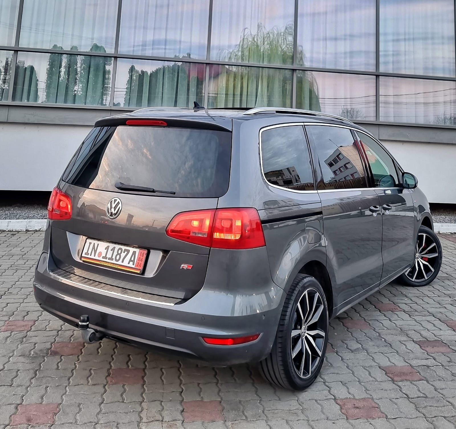 Vw Sharan Highline 2.0 Tdi Automat 170Cp Xenon/Panorama/Navigatie/Dyna