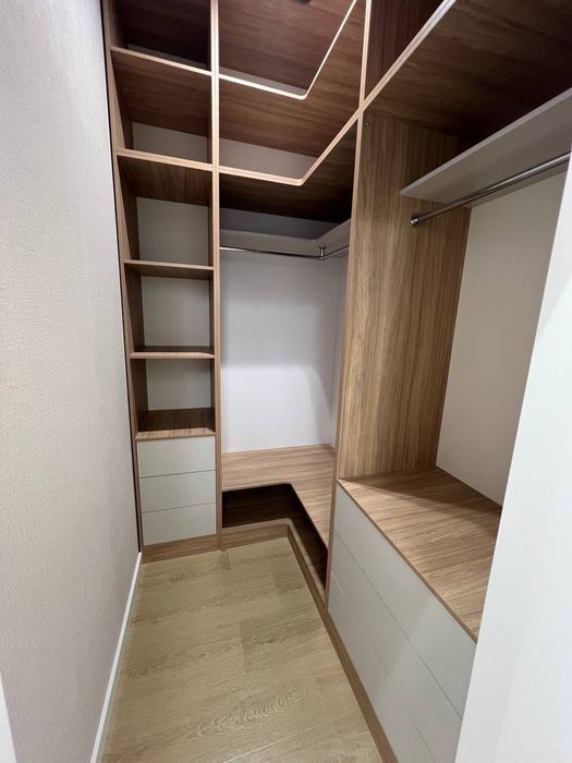 Xon Saroy Продается 3 комнатная квартира ремонт Глинка 8-роддом