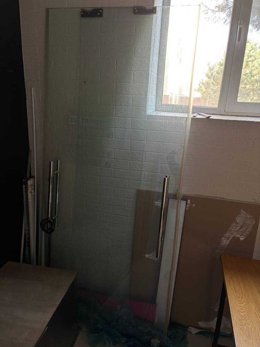 Большие стеклянные двери