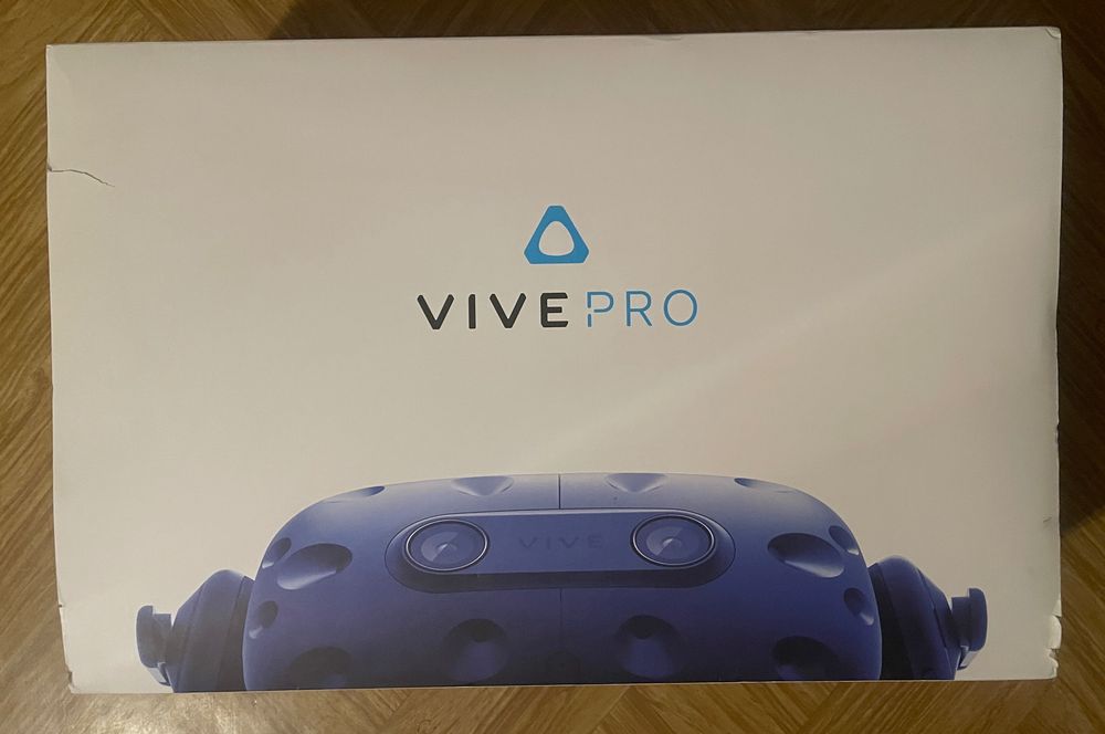 Продам новый шлем виртуальной реальности HTC VIVE PRO full kit