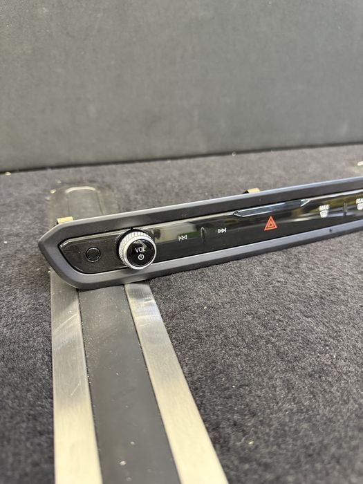 Panou radio consola clima butoane BMW G20 G47 G80 G22 G26