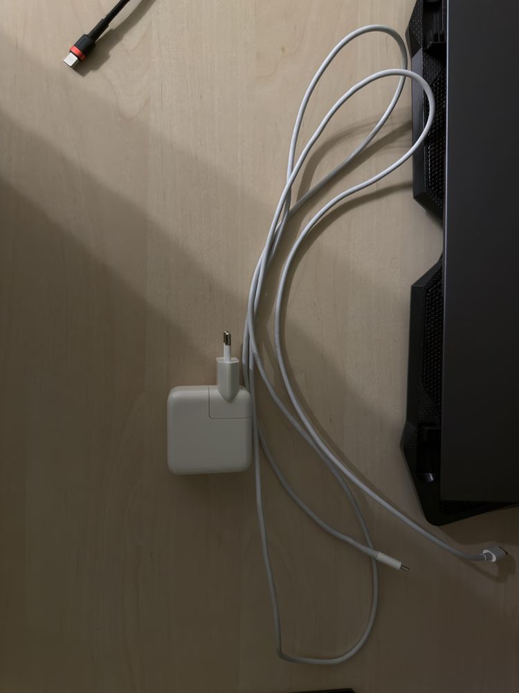 Incarcator macbook 30w type c