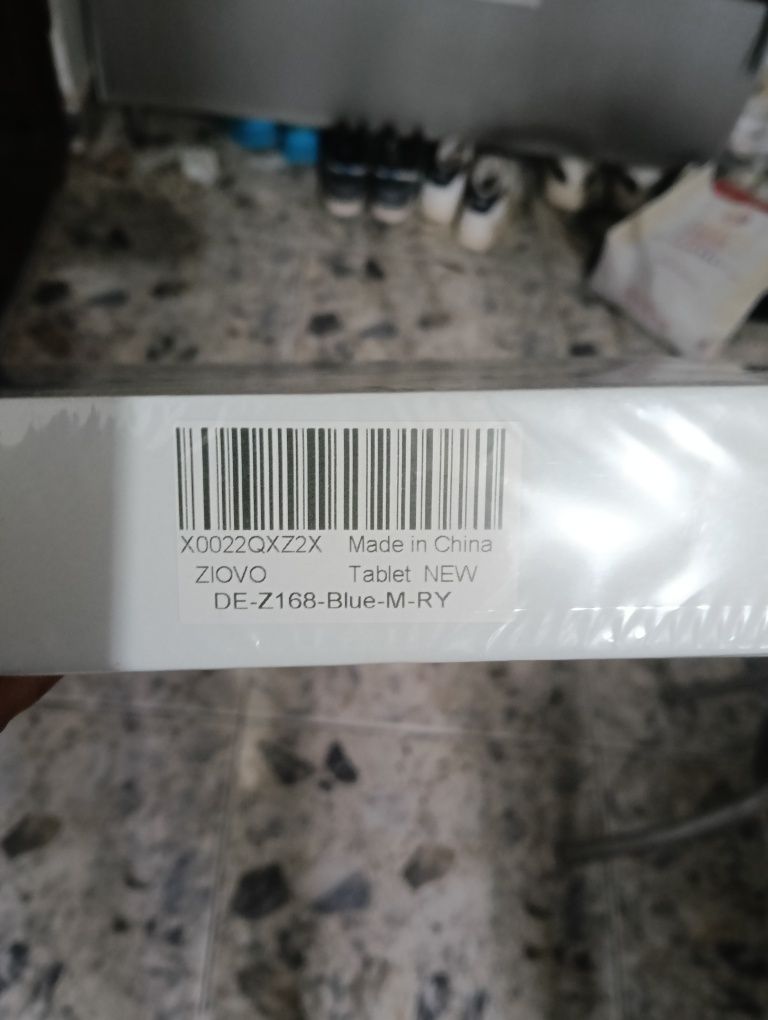 Vând tableta ziovo Z168