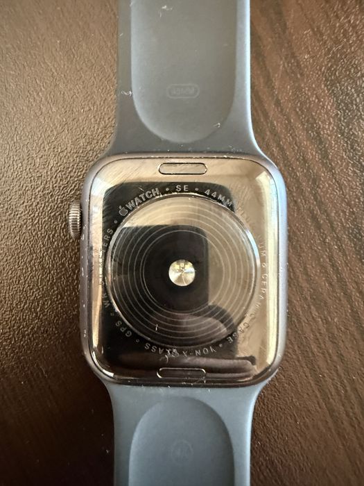 Apple Watch SE първа генерация