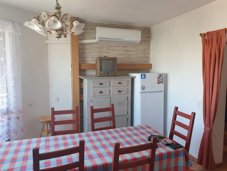 Дава се под наем Двустаен апартамент в Пловдив, Младежки Хълм - 100 кв.м за 300 € - Снимка #3