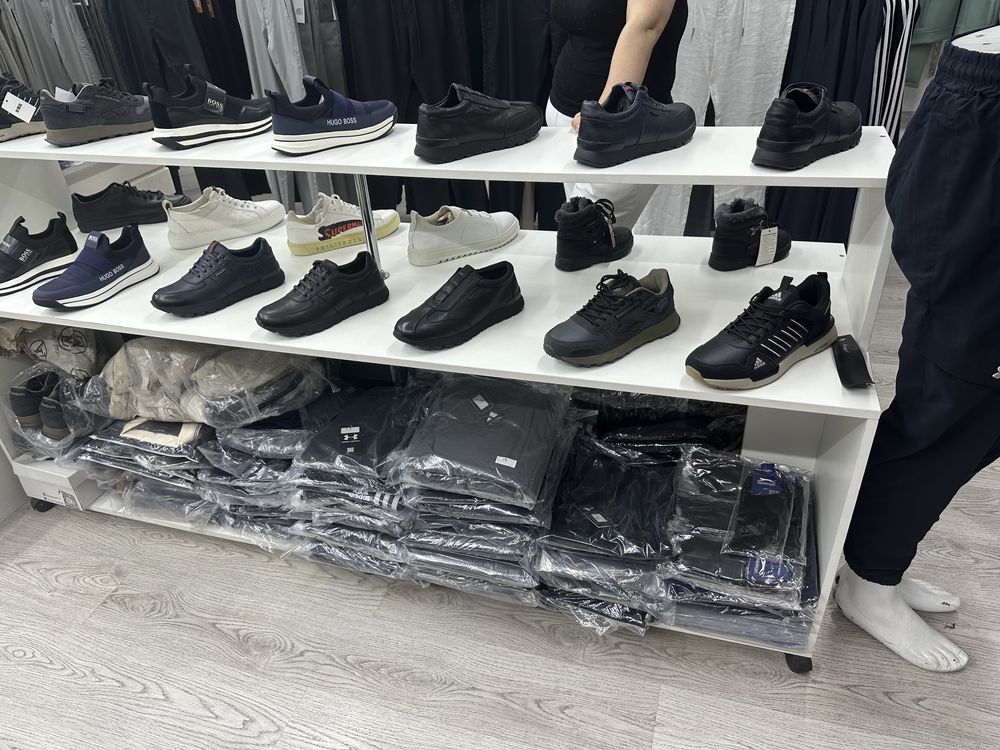 Продам бу витриную полку для обуви