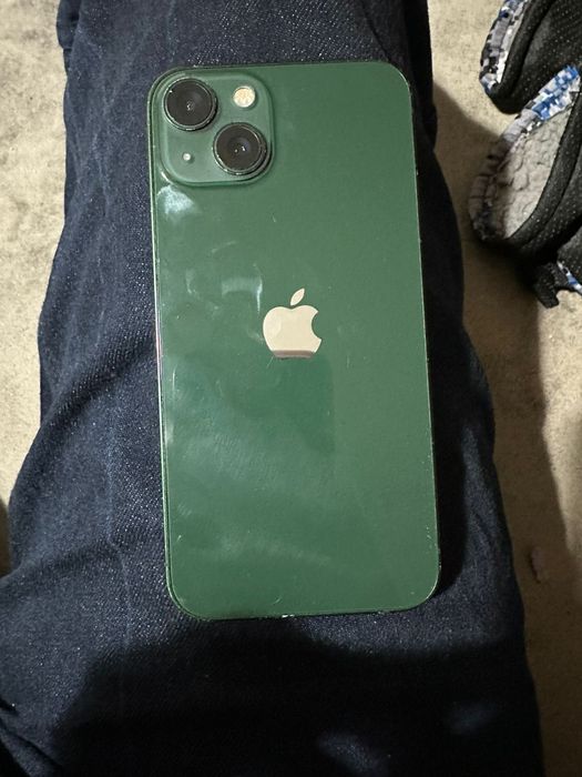 Продам apple iPhone 13