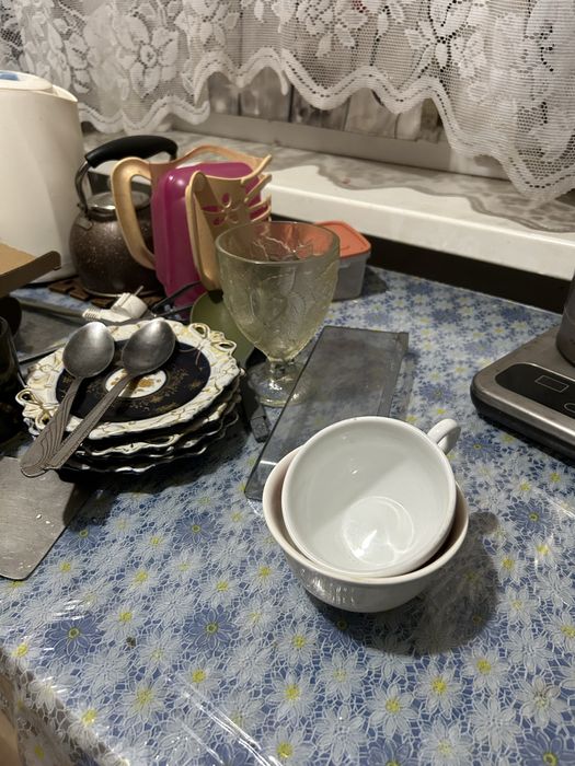 Отдам бесплатно посуду