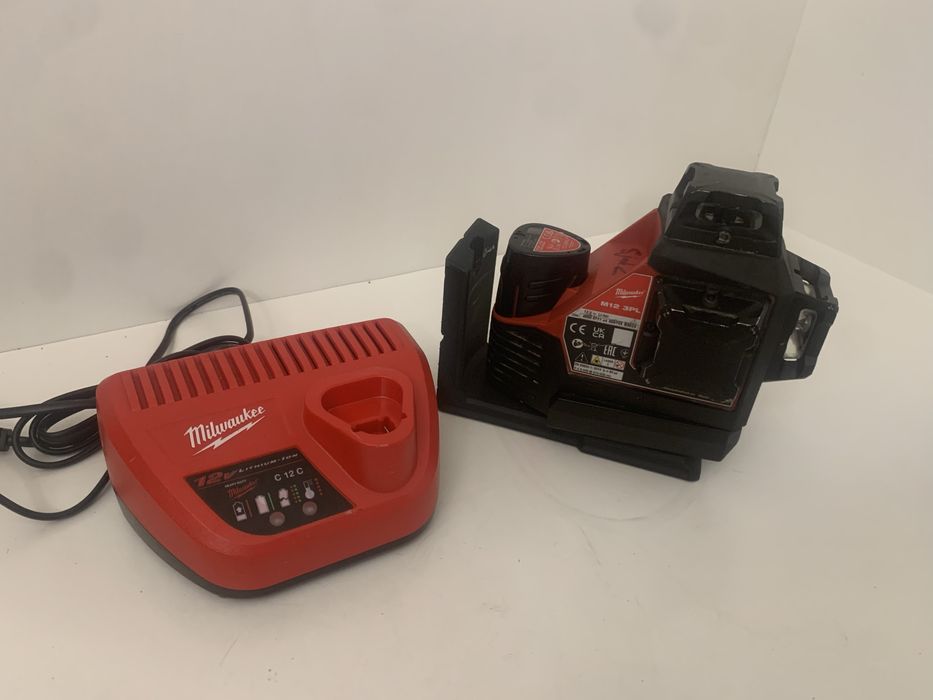 Milwaukee M12 3 PL laser 360’’