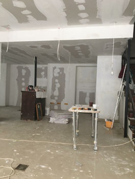 Gletuit/Tencuit/zugravit/Amenajari interioare