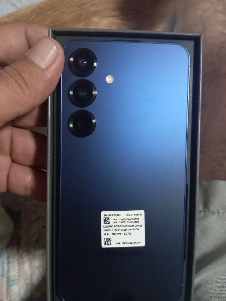 Samsung s25 12/128novy yengi ishlatilmagan