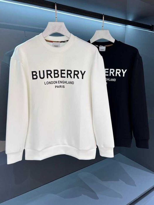 Блуза Burberry . бял суитчър S M L