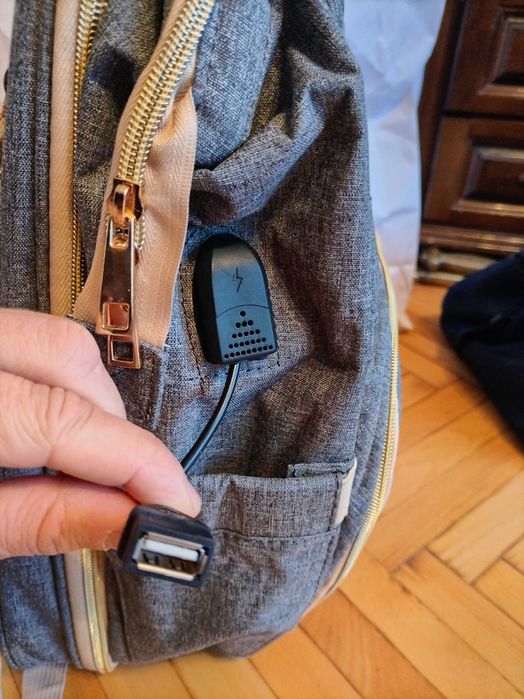 Бебешка раница с портативна кошара