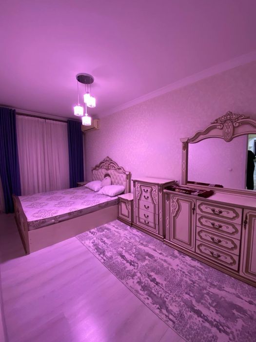 Kvartira sotiladi srochna 5/2/4 106 kv tayor pad kluch taqachida