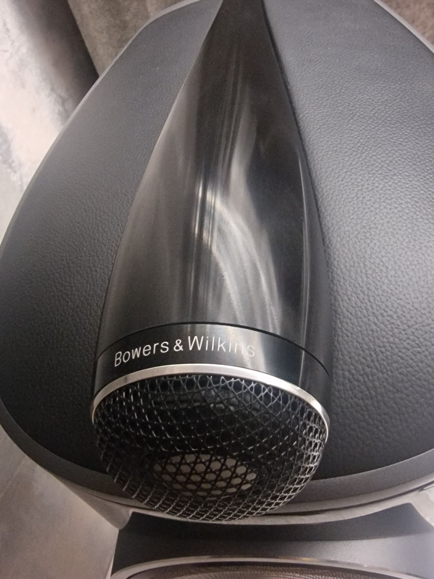 Колони  Bowers&Wilkins 804 D4