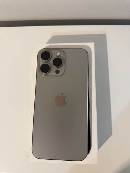 Iphone 15 pro max NATURAL TITANIUM