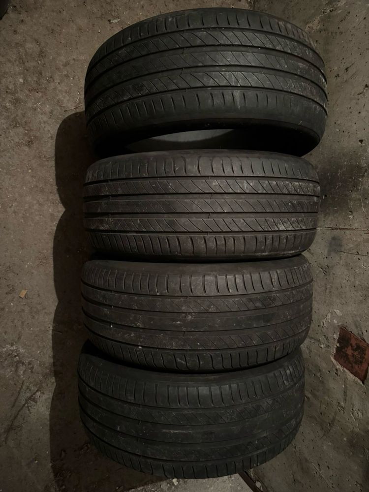 4 бр. Летни гуми Michelin 235/45/17