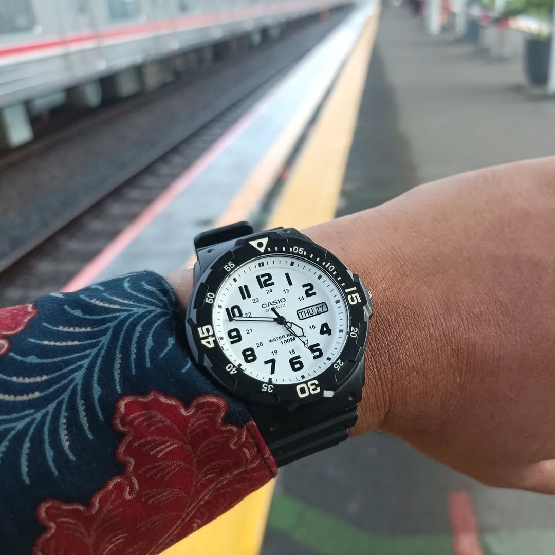 Casio MRW-200H — Oddiylikda qudrat bor! Boshqaruvchilar tanlovi.