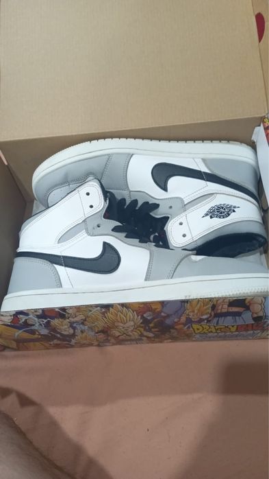 Продам кроссовки Nike