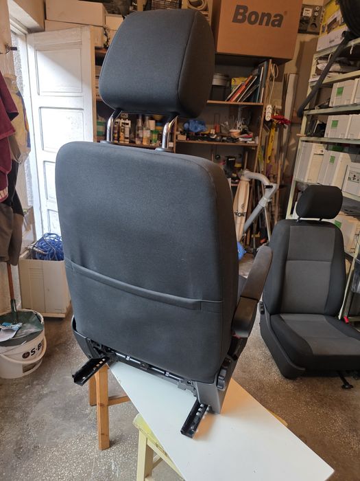 De vânzare   scaun  șofer si pasager ptr vw t 5 -6