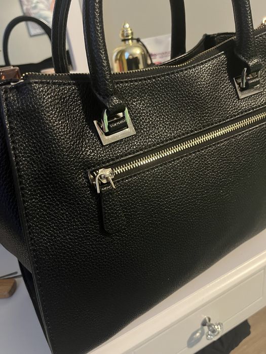 Дамска чанта Guess
