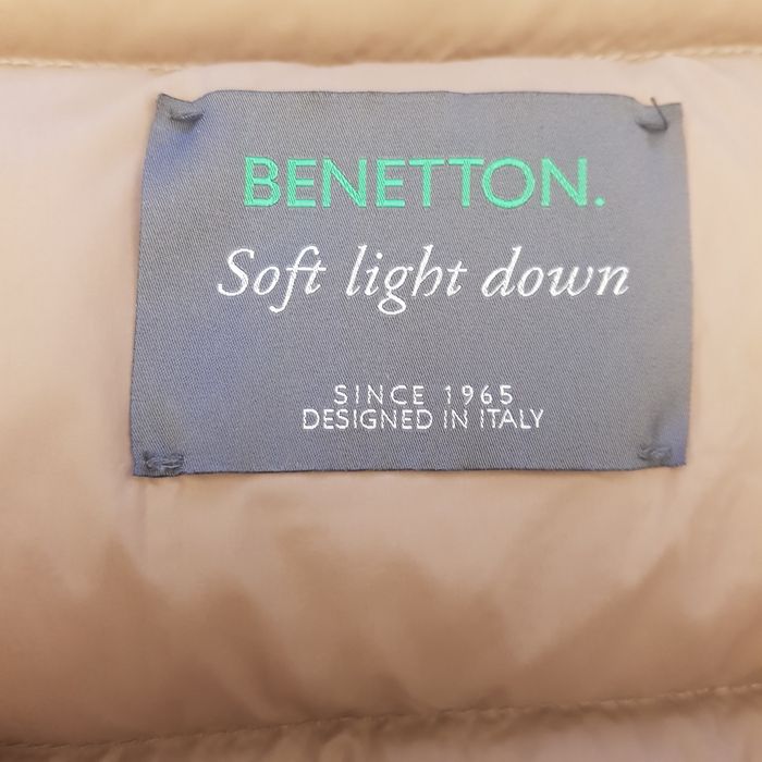 Benetton дамско олекотено яке с гъши пух в бежов цвят, като ново