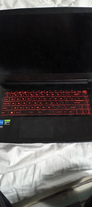 Laptop MSI (nu stiu ce model este)