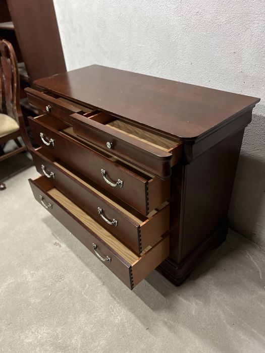 Скрин  DREXEL HERITAGE Louis Philippe Collection