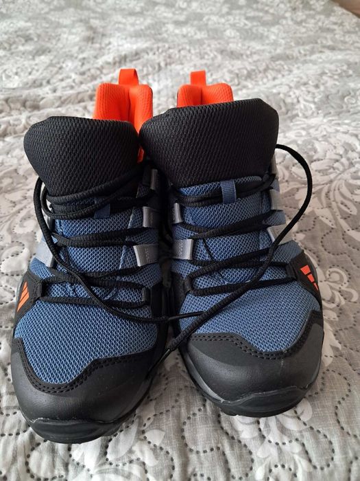 Дамски маратонки adidas Terrex AX2R