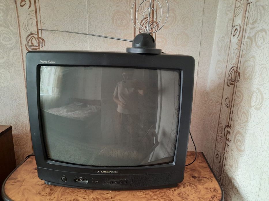 Телевизор