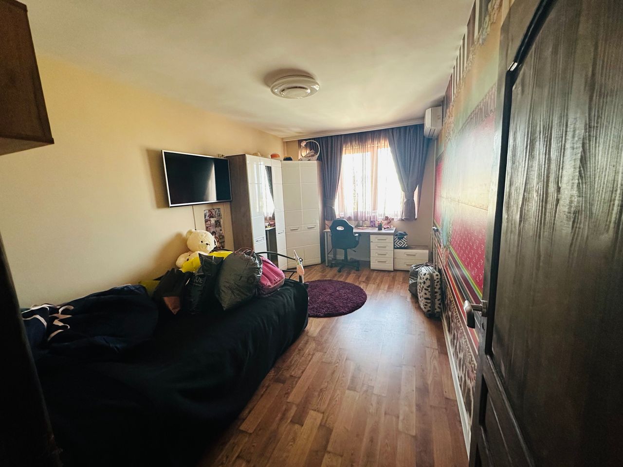 Продава се Четиристаен апартамент в Варна, Център - 100 кв.м за 2300 €/кв.м - Снимка #8