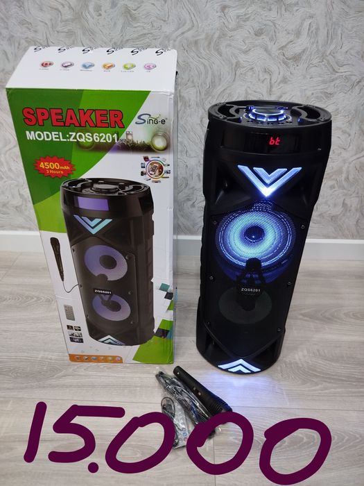 колонка с микрофоном