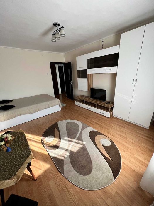 Apartament cu o camera de inchiriat Sanmartin ( oradea, baile-felix)